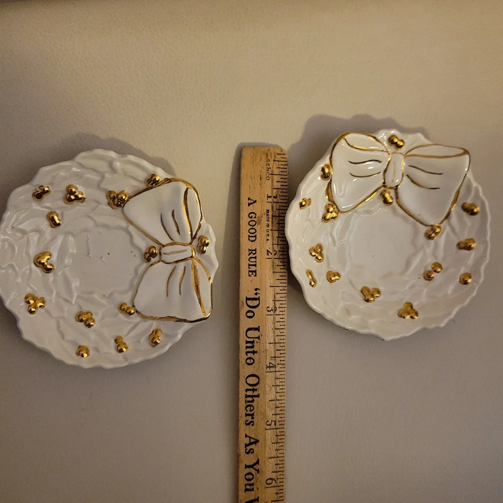 Duo of Vintage Wreath Trinket Dishes ~ 1960s Hobbyist ~ Candle Holder Trinkets